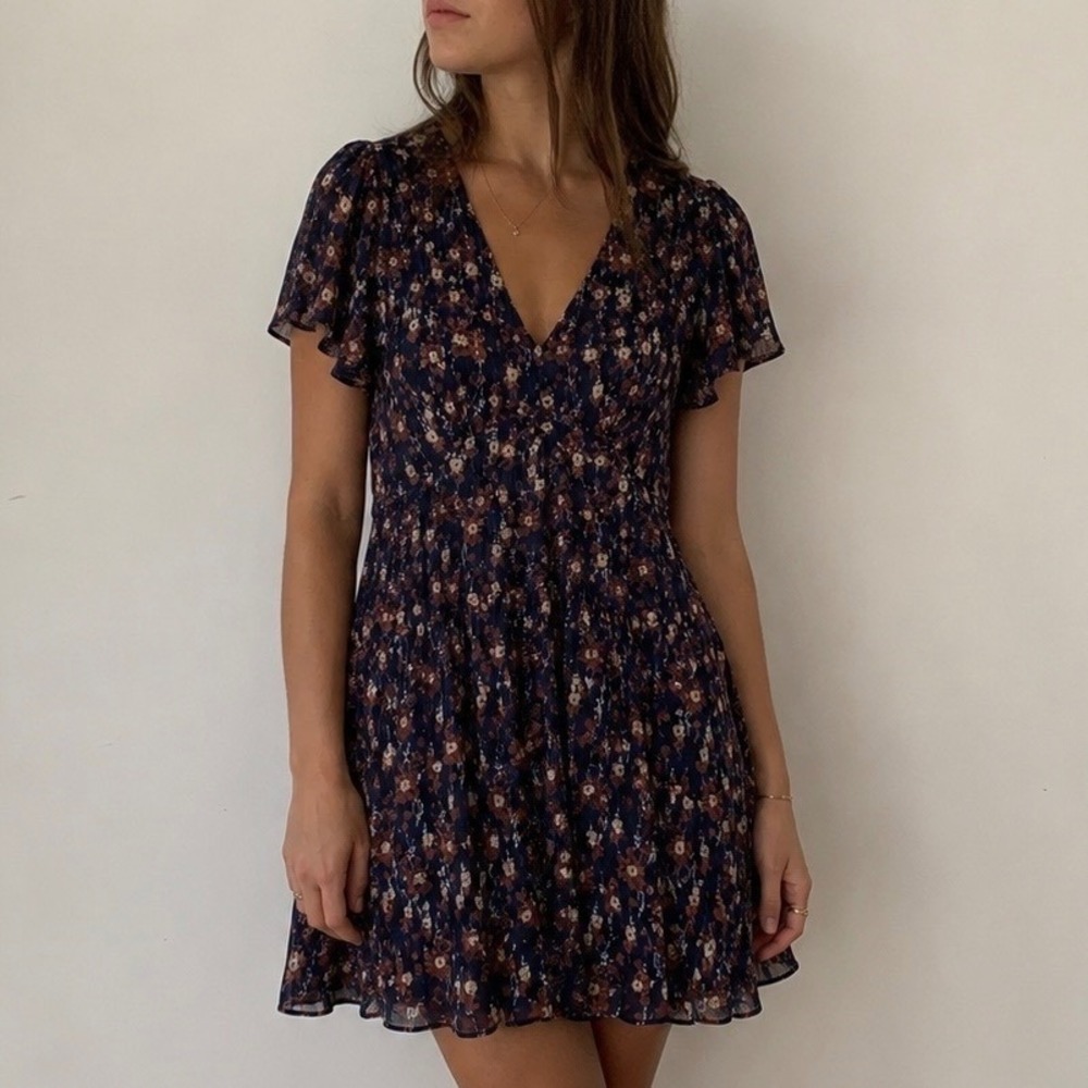 Taylor Black Floral Metallic Mini Dress Flutter Sleeve NWT Medium Whimsigoth‎